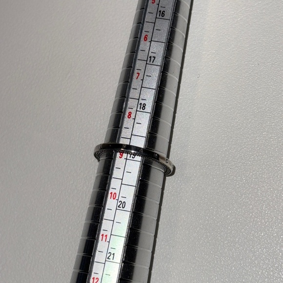 NEW Authentic Pandora Signature Hearts of Pandora Ring Sterling Size 9 - Picture 7 of 7